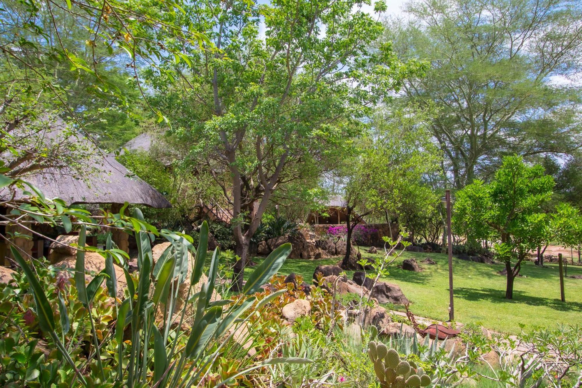 Hasekamp Family Bush Lodge Hoedspruit Exterior photo